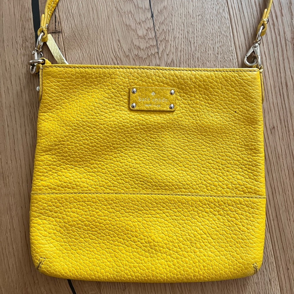 Excellent condition Kate Spade Crossbody bag